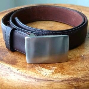 Vintage BCBG Max Azria brown Leather belt